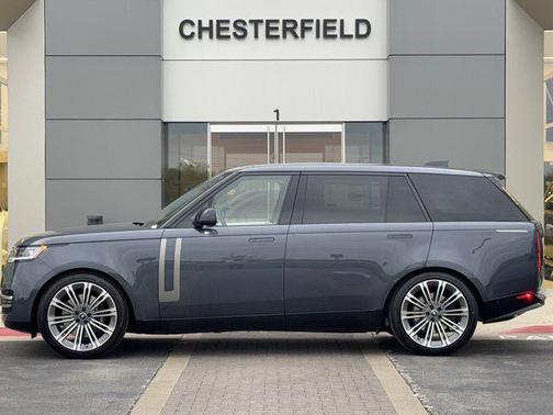 2025 Land Rover Range Rover P530 SE 7 Seat