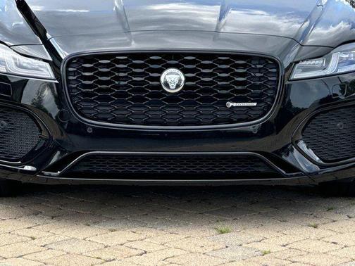 2024 Jaguar XF R-Dynamic SE P250 AWD Automatic