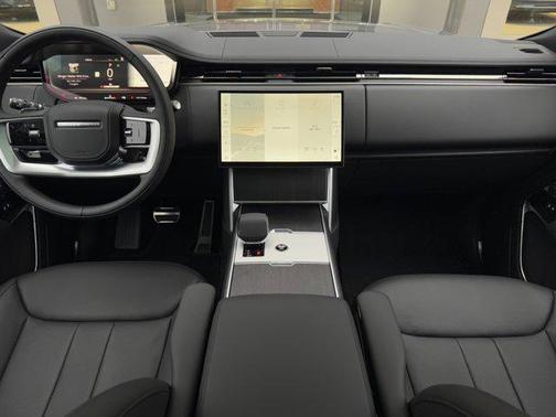 2025 Land Rover Range Rover P400 SE