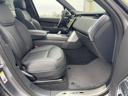2025 Land Rover Range Rover P400 SE