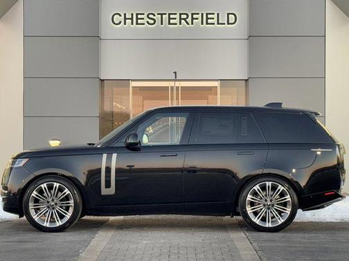 2025 Land Rover Range Rover SE