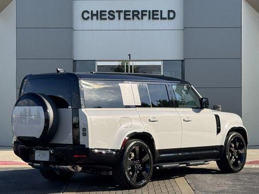 Borasco Grey Metallic 2026 Land Rover Defender X-Dynamic SE