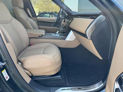 2025 Land Rover Range Rover P530 SE 7 Seat