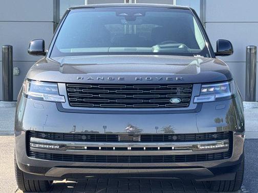 2025 Land Rover Range Rover P400 SE 7 Seat