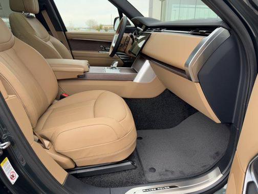 2025 Land Rover Range Rover P530 SE