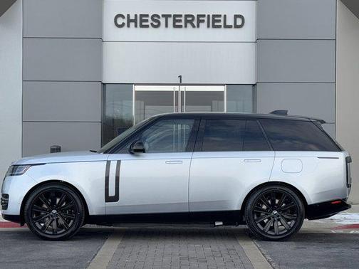2025 Land Rover Range Rover P550e SE