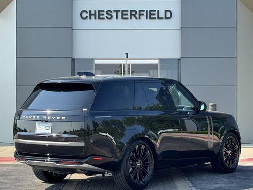 2025 Land Rover Range Rover P400 SE