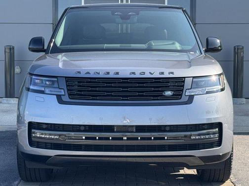 2025 Land Rover Range Rover P400 SE 7 Seat