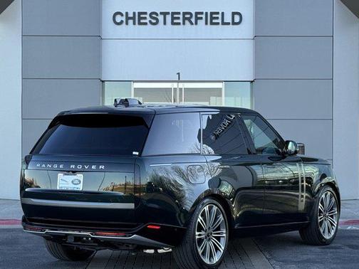 2026 Land Rover Range Rover P530 SE
