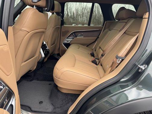 2026 Land Rover Range Rover P400 SE