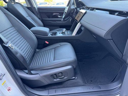 2025 Land Rover Discovery Sport S