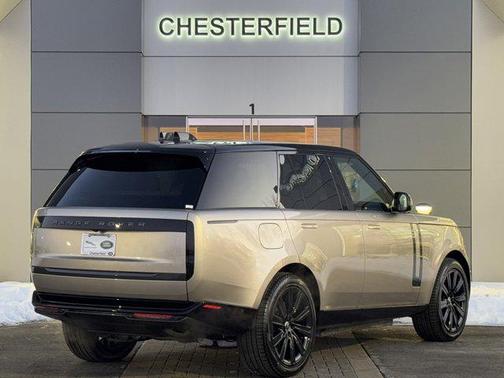 2025 Land Rover Range Rover P550e SE