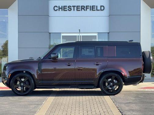 2025 Land Rover Defender 130 P400 X-Dynamic SE