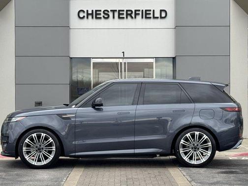 2026 Land Rover Range Rover Sport SE