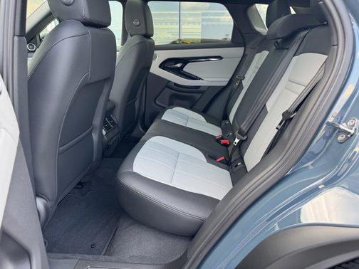 2026 Land Rover Range Rover Evoque Dynamic SE