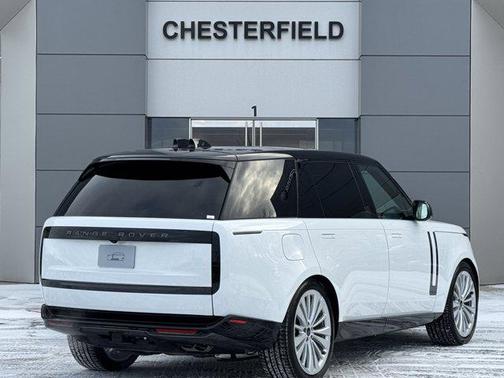 2026 Land Rover Range Rover P530 SE 7 Seat