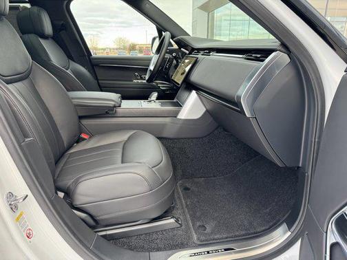 2026 Land Rover Range Rover P530 SE 7 Seat