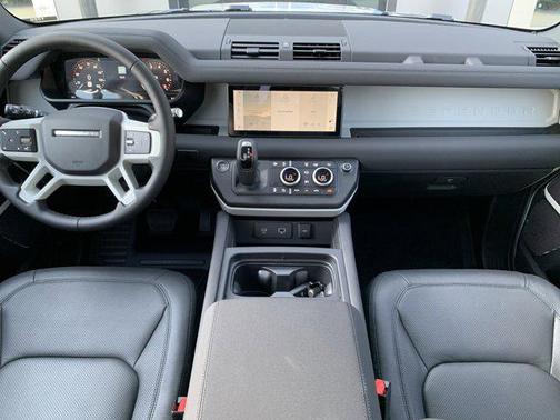2023 Land Rover Defender 90 S