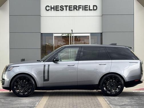 Eiger Grey Metallic 2026 Land Rover Range Rover P400 SE