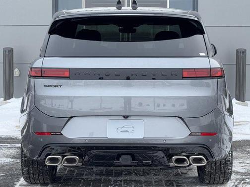2025 Land Rover Range Rover Sport SE