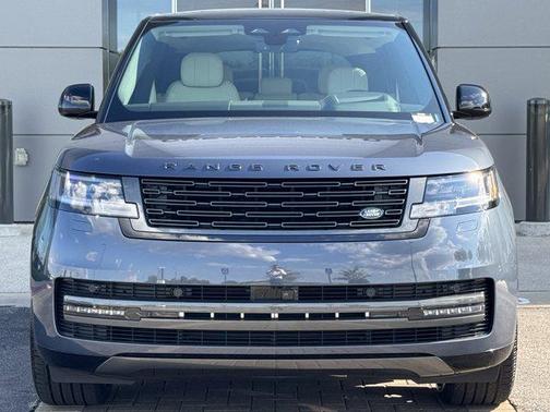2025 Land Rover Range Rover P400 SE