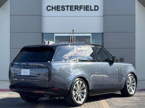 2025 Land Rover Range Rover P400 SE