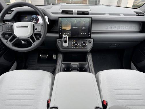 2026 Land Rover Defender OCTA