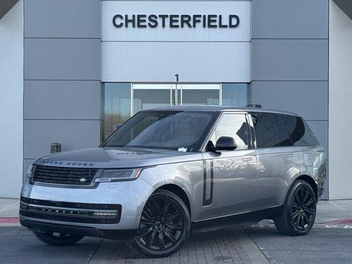 2026 Land Rover Range Rover P550e SE