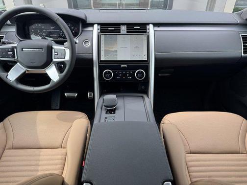 2025 Land Rover Discovery P360 Dynamic SE