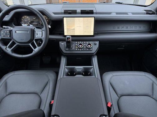 2025 Land Rover Defender 110 P400 X-Dynamic SE