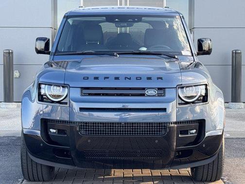 2026 Land Rover Defender P400 X-Dynamic SE