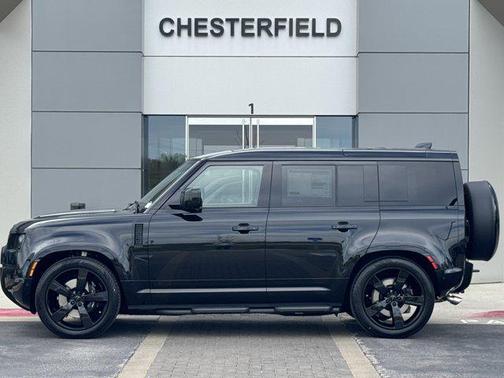 2026 Land Rover Defender 110 V8