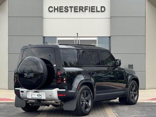 2025 Land Rover Defender 110 P400 S