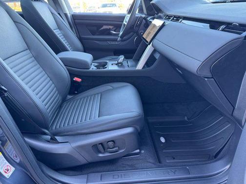 2025 Land Rover Discovery Sport S