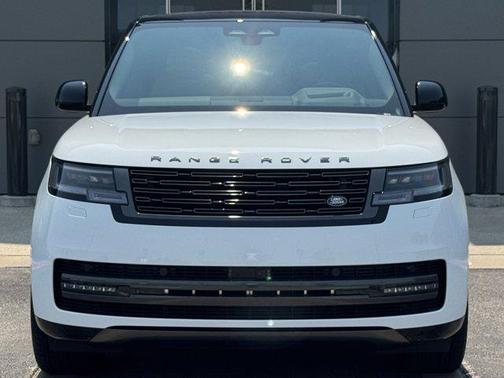 2025 Land Rover Range Rover P400 SE 7 Seat