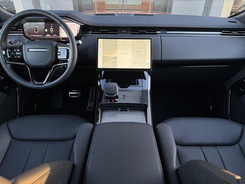2026 Land Rover Range Rover Sport SE