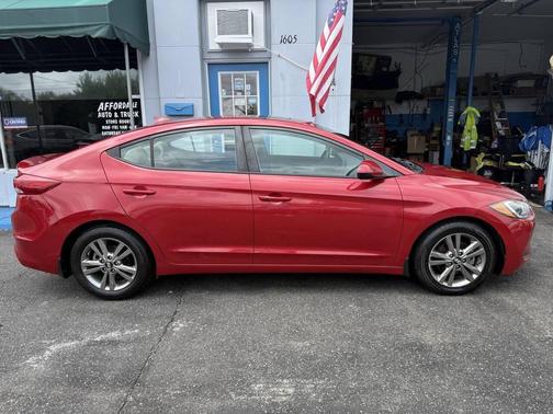 2018 Hyundai ELANTRA Value Edition
