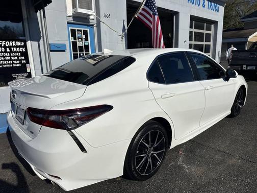 2021 Toyota Camry SE