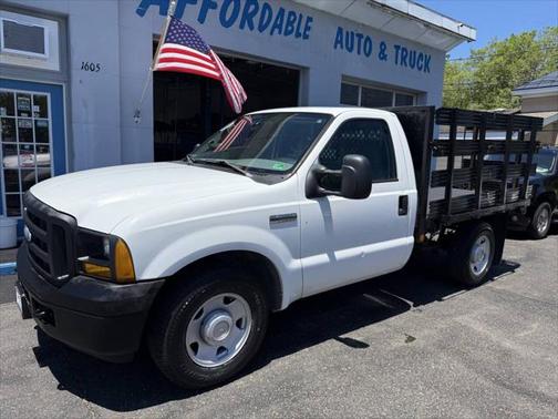 2007 Ford F-250 4X2 2dr Regular Cab 137 in. WB