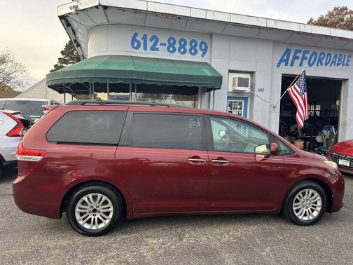 2011 Toyota Sienna XLE