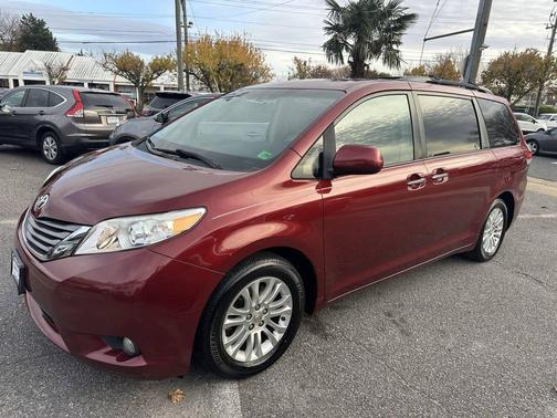 2011 Toyota Sienna XLE