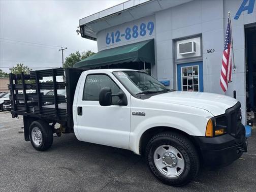 2007 Ford F-250 4X2 2dr Regular Cab 137 in. WB