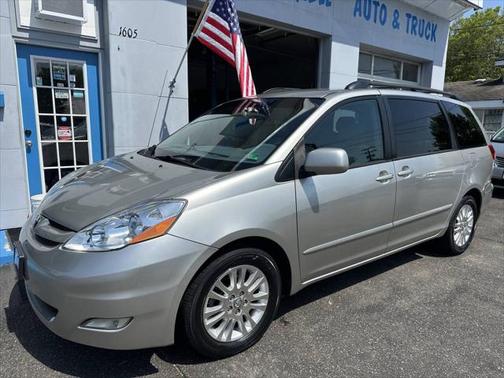 2008 Toyota Sienna XLE