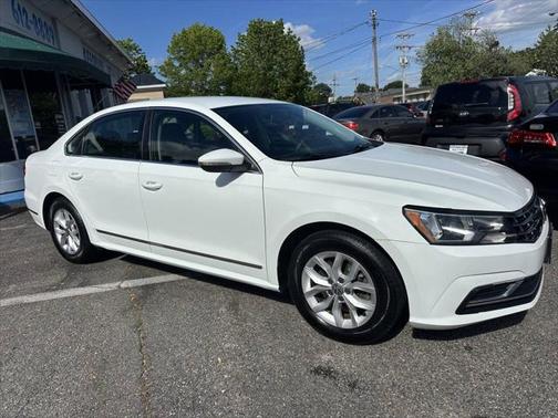 2016 Volkswagen Passat 1.8T S