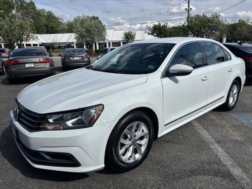 2016 Volkswagen Passat 1.8T S