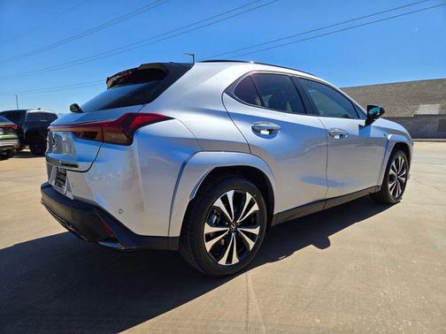 2026 Lexus UX 300h F SPORT Design