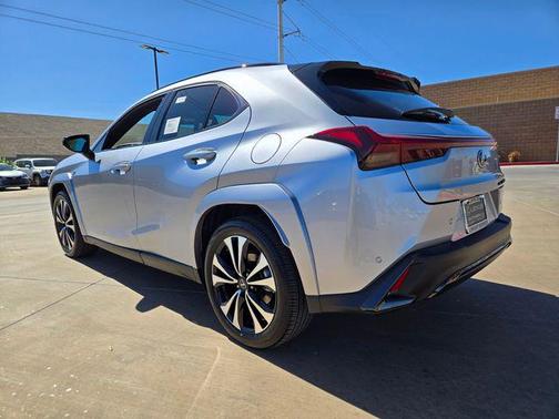 2026 Lexus UX 300h F SPORT Design