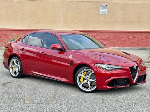 2018 Alfa Romeo Giulia Quadrifoglio