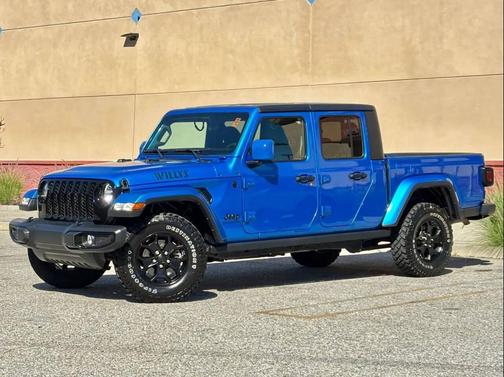 2021 Jeep Gladiator Sport