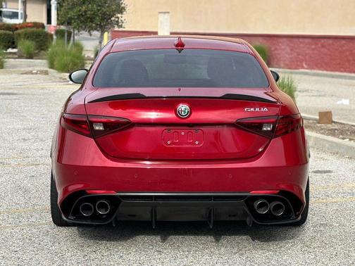2017 Alfa Romeo Giulia Quadrifoglio